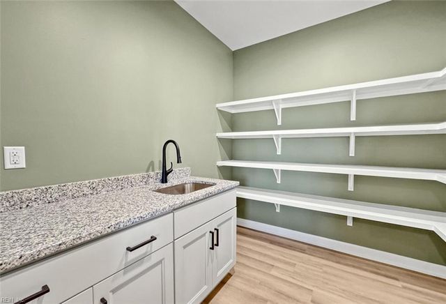 305 Spinnaker ST, Elizabeth City, NC 27909