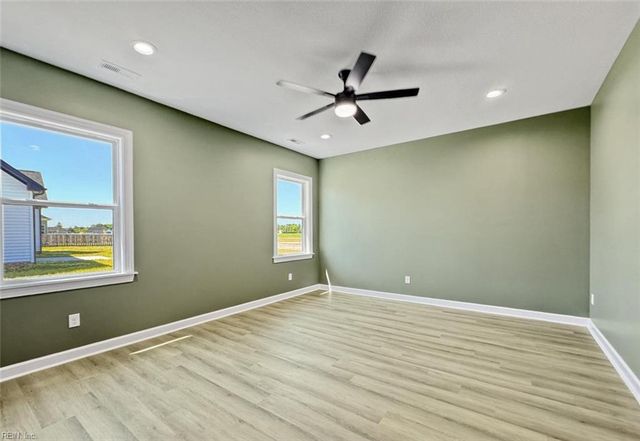 305 Spinnaker ST, Elizabeth City, NC 27909