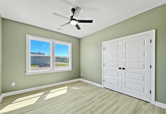 305 Spinnaker ST, Elizabeth City, NC 27909