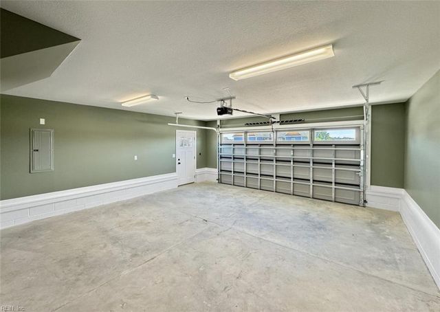 305 Spinnaker ST, Elizabeth City, NC 27909