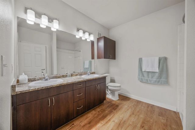 6725 Circle South RD B-1154, Austin, TX 78745