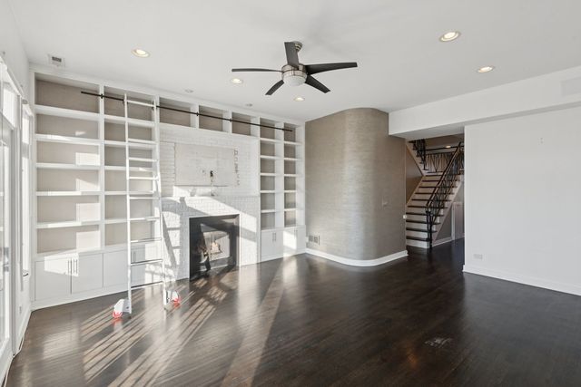 937 N Willard Court 2, Chicago, IL 60642