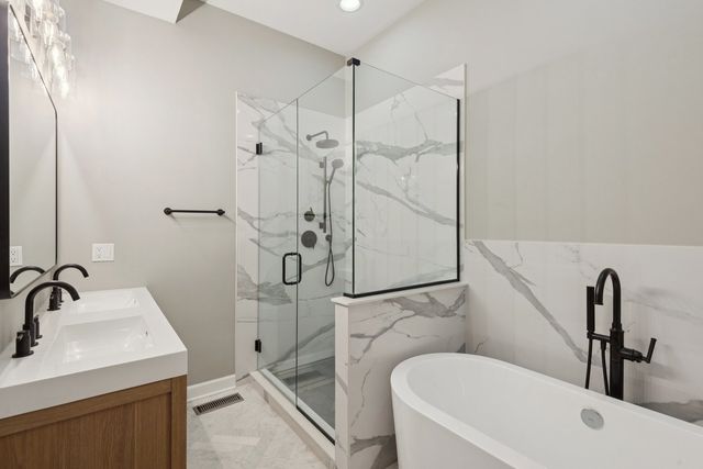 937 N Willard Court 2, Chicago, IL 60642