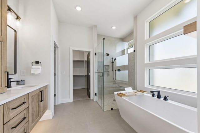 8263 W Mossy Stone, Maize, KS 67101