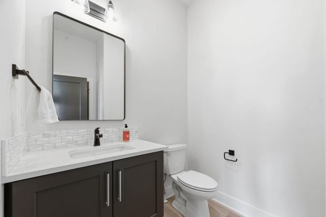 8263 W Mossy Stone, Maize, KS 67101