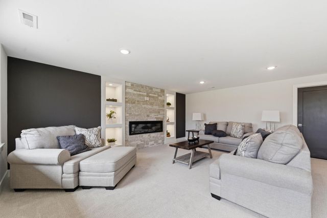 8263 W Mossy Stone, Maize, KS 67101