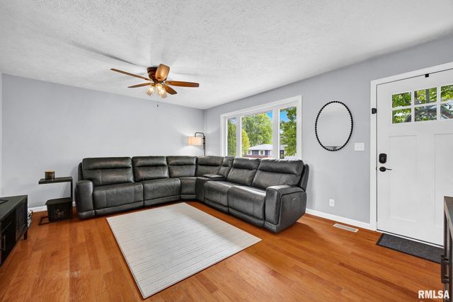603 MANOR Drive, Metamora, IL 61548