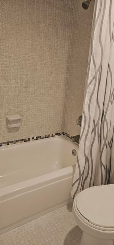 10400 SW 108th A215, Miami, FL 33176