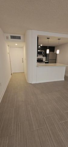 10400 SW 108th A215, Miami, FL 33176