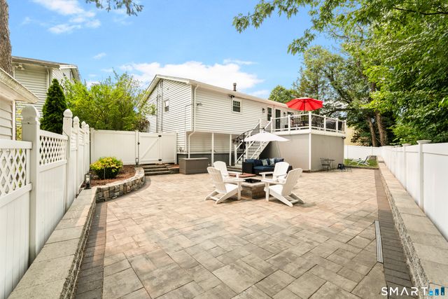8 Country Club Road, Norwalk, CT 06851