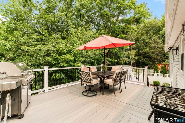 8 Country Club Road, Norwalk, CT 06851