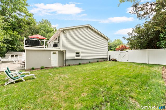 8 Country Club Road, Norwalk, CT 06851