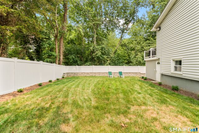 8 Country Club Road, Norwalk, CT 06851