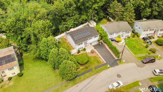 8 Country Club Road, Norwalk, CT 06851