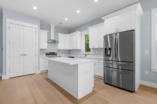 42 Central 8Th Street, Santa Rosa Beach, FL 32459