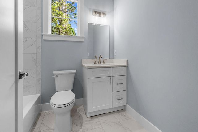 42 Central 8Th Street, Santa Rosa Beach, FL 32459