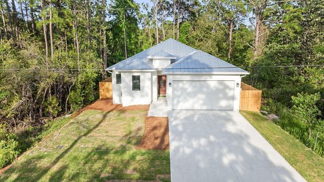 42 Central 8Th Street, Santa Rosa Beach, FL 32459