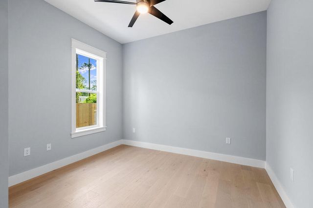 42 Central 8Th Street, Santa Rosa Beach, FL 32459