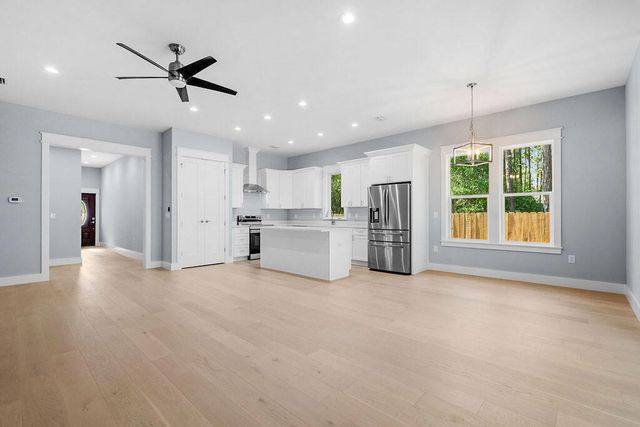 42 Central 8Th Street, Santa Rosa Beach, FL 32459