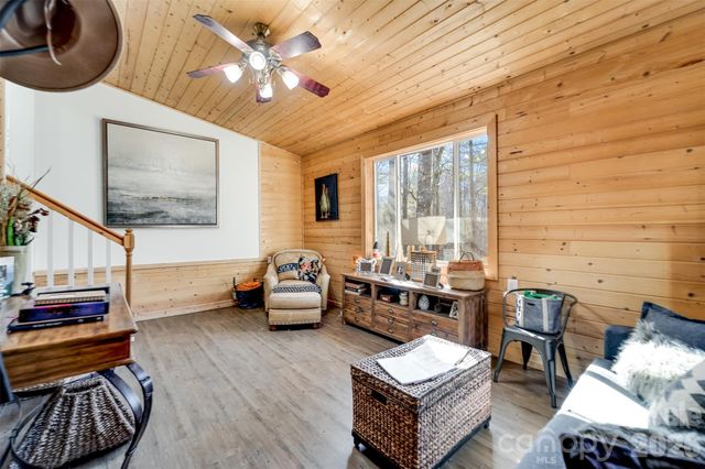 67 Watauga Heights Road, Franklin, NC 28734