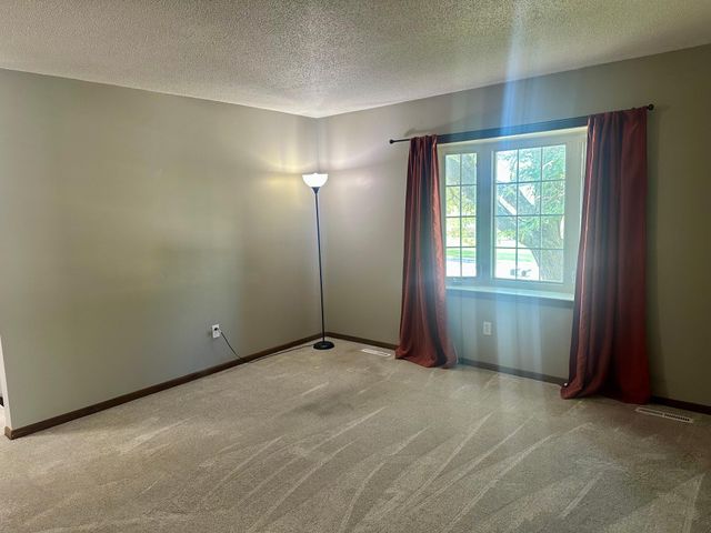 1429 31 Spartan Avenue, Albert Lea, MN 56007