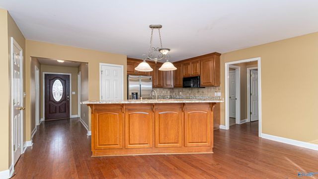 5311 Frankford Drive, Owens Cross Roads, AL 35763