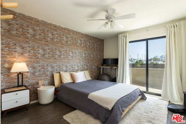 2121 Beloit Avenue 301, Los Angeles, CA 90025