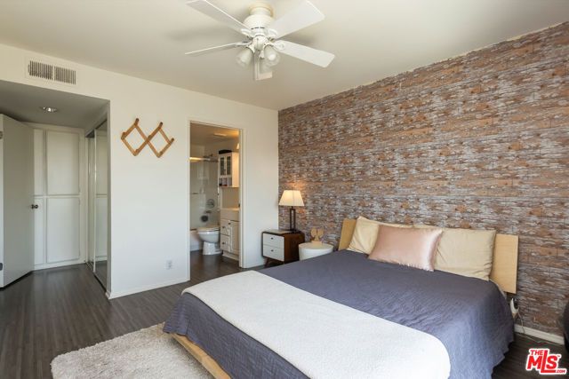 2121 Beloit Avenue 301, Los Angeles, CA 90025
