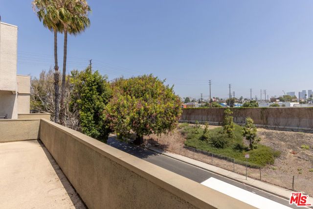 2121 Beloit Avenue 301, Los Angeles, CA 90025