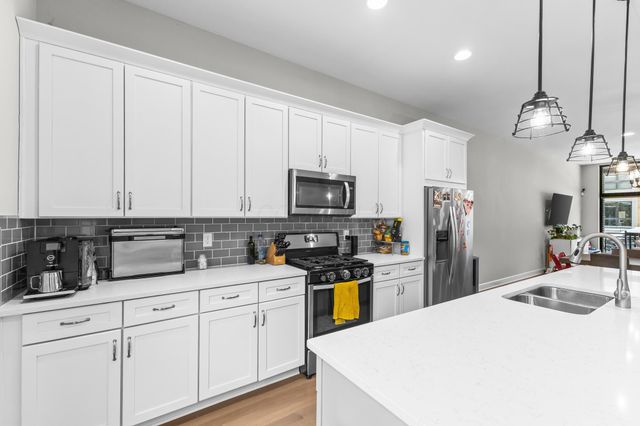 306 Neruda Avenue, Columbus, OH 43215