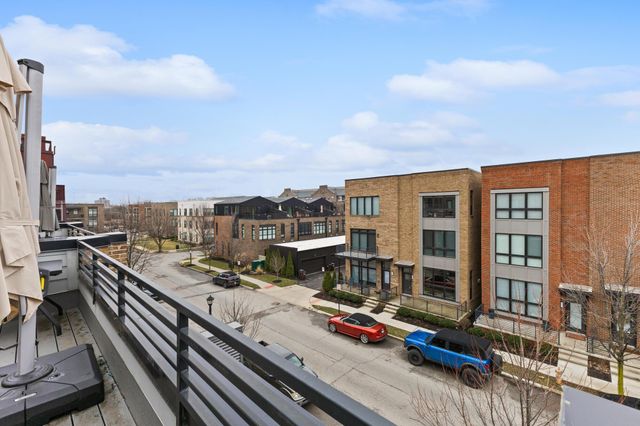 306 Neruda Avenue, Columbus, OH 43215