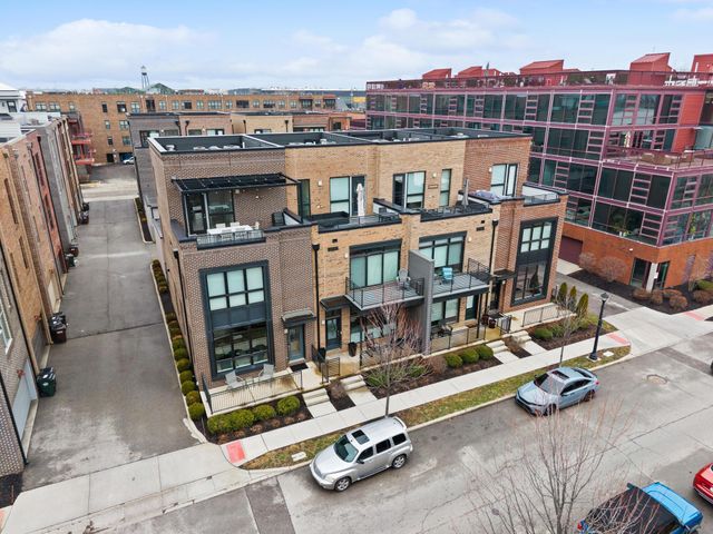 306 Neruda Avenue, Columbus, OH 43215