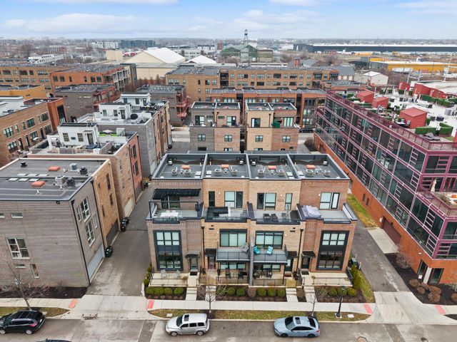 306 Neruda Avenue, Columbus, OH 43215