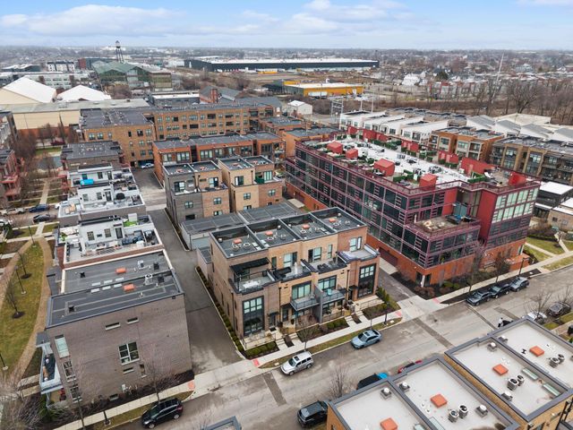 306 Neruda Avenue, Columbus, OH 43215