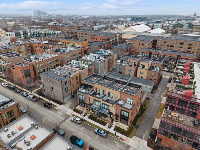 306 Neruda Avenue, Columbus, OH 43215