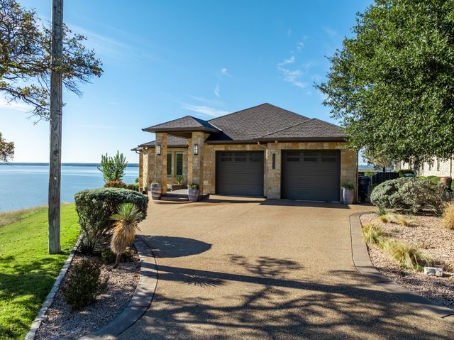 1221 Overlook Court, Whitney, TX 76692