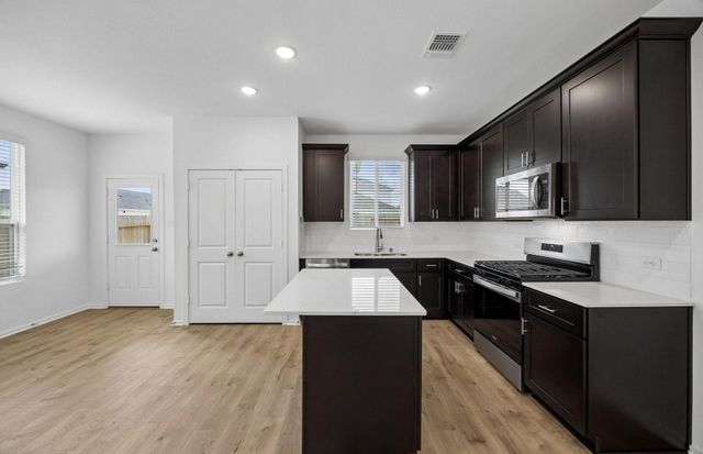 30515 Wolfburn Street, Waller, TX 77484