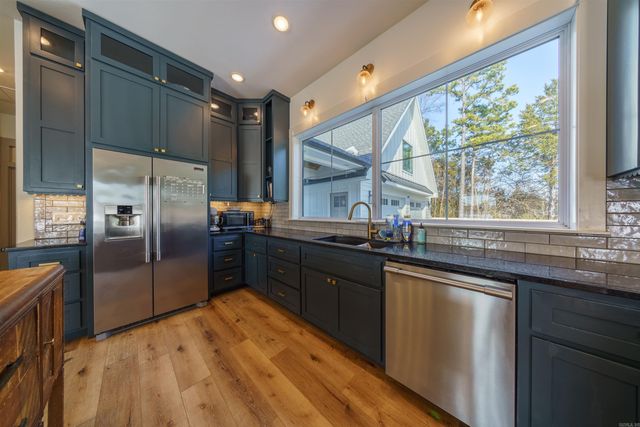 13 Joseph Ln, Cave City, AR 72521