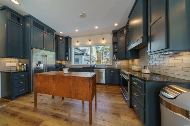 13 Joseph Ln, Cave City, AR 72521