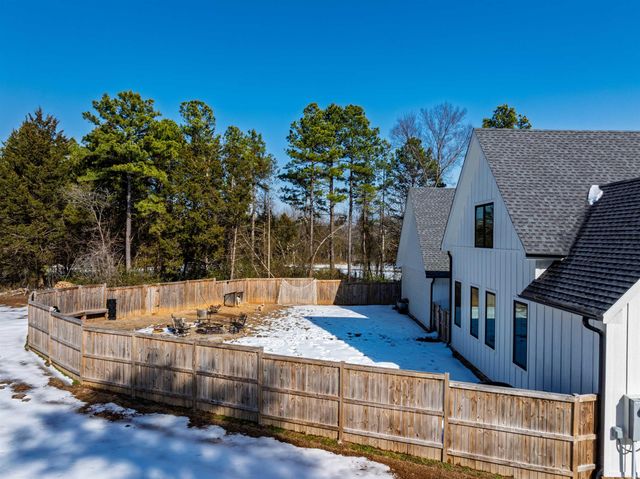 13 Joseph Ln, Cave City, AR 72521