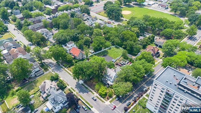 129 Munn Avenue, East Orange, NJ 07018