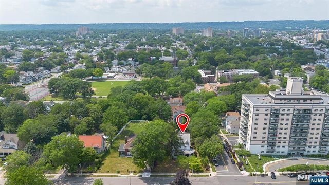 129 Munn Avenue, East Orange, NJ 07018