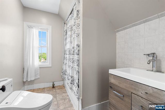 129 Munn Avenue, East Orange, NJ 07018