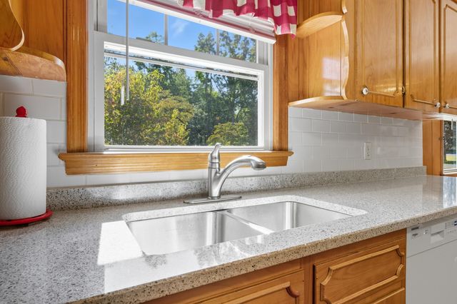 2466 LITTLE GAP RD, Elkton, VA 22827