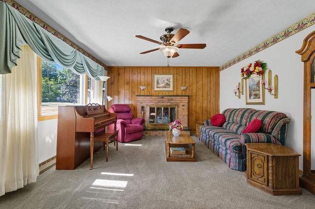 2466 LITTLE GAP RD, Elkton, VA 22827