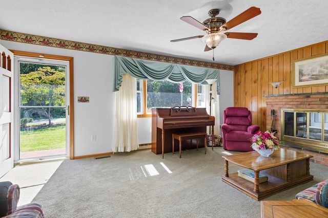 2466 LITTLE GAP RD, Elkton, VA 22827