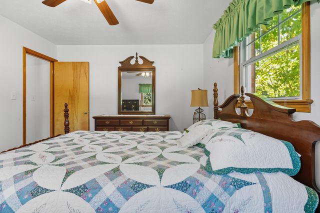 2466 LITTLE GAP RD, Elkton, VA 22827