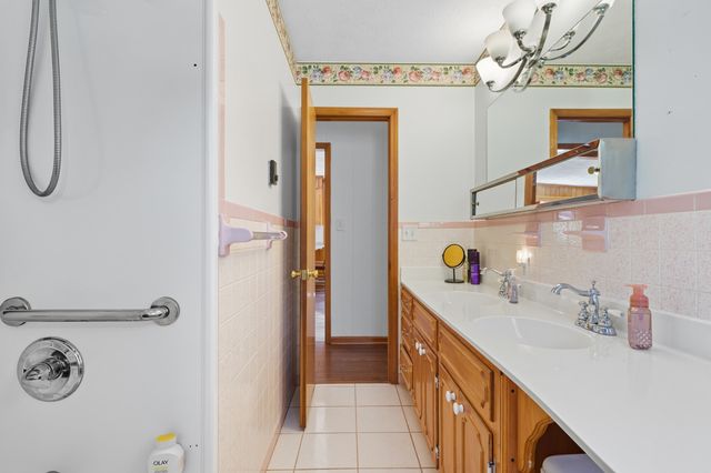 2466 LITTLE GAP RD, Elkton, VA 22827