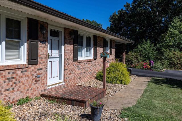 2466 LITTLE GAP RD, Elkton, VA 22827