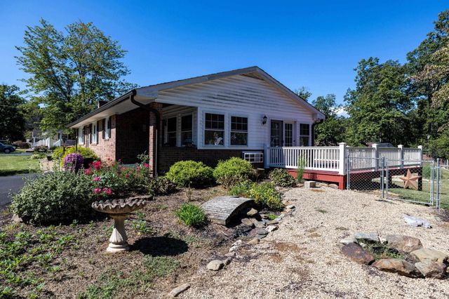 2466 LITTLE GAP RD, Elkton, VA 22827